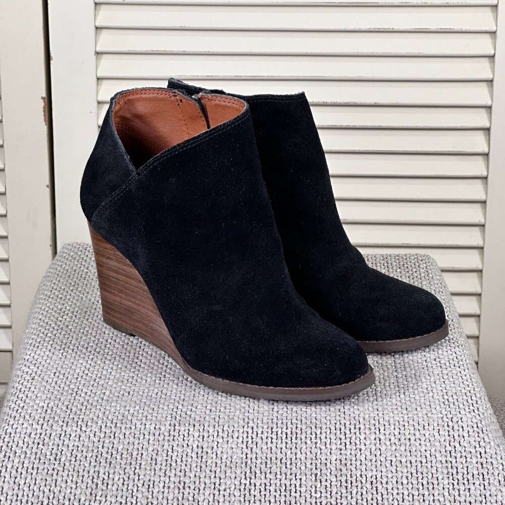 Lucky Brand Yakeena Black‎ Suede Vegan Leather Wedge Ankle Boots Bootie Size 6.5